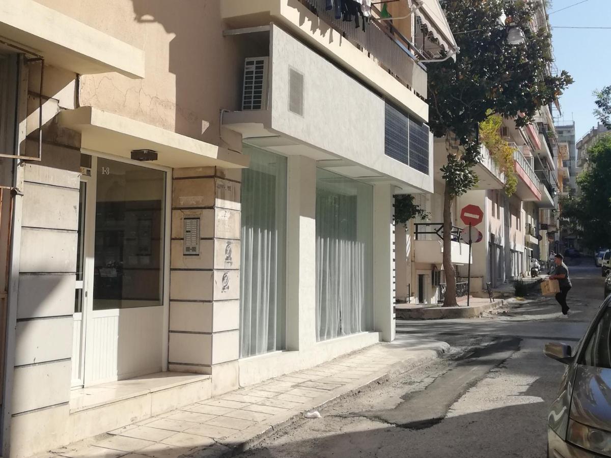 Central Patras Extérieur photo
